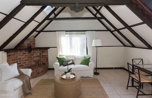 Foto del edificio - 2 br, 2 bath - 3456 Oak Knoll Blvd