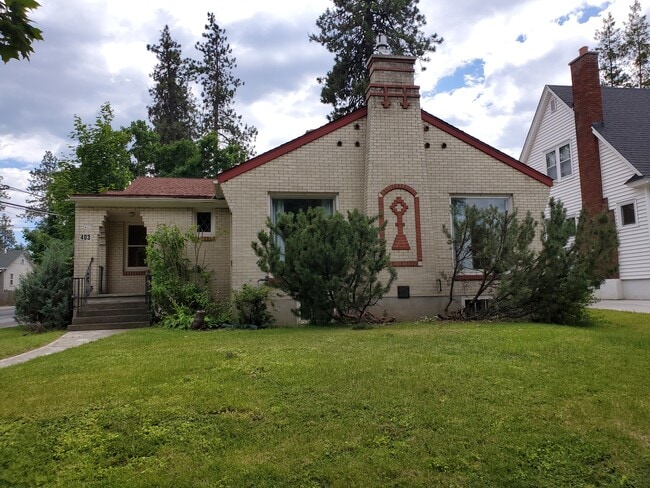 Building Photo - 403 W 25th Ave