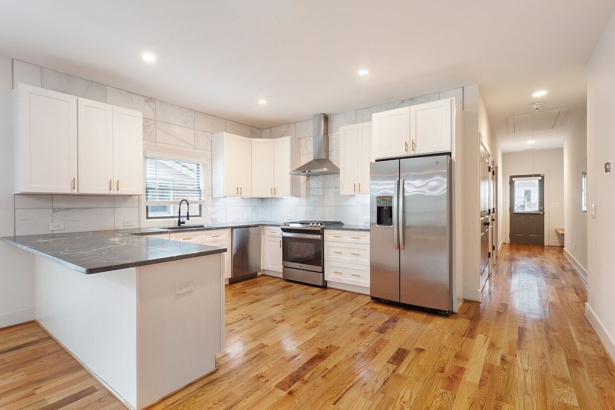 Conveniently Located 4bd/3ba Home Minutes From ATLBeltLine w/ Private Backyard! - Conveniently Located 4bd/3ba Home Minutes From ATLBeltLine w/ Private Backyard!