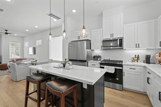 Foto del edificio - 1843 Flowing Springs Trail