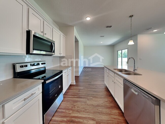 Building Photo - 3010 Rolling Acrs Rd