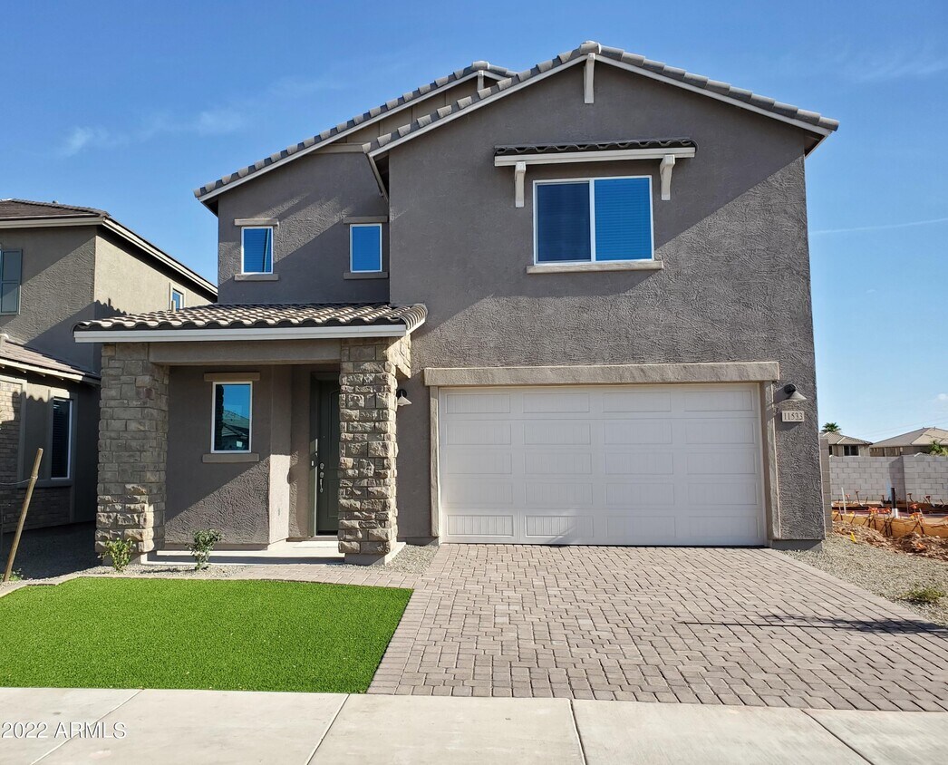Primary Photo - 11533 E Corbin Ave
