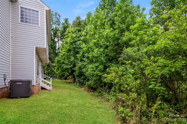 Foto del edificio - 911 Grass Hollow Ct