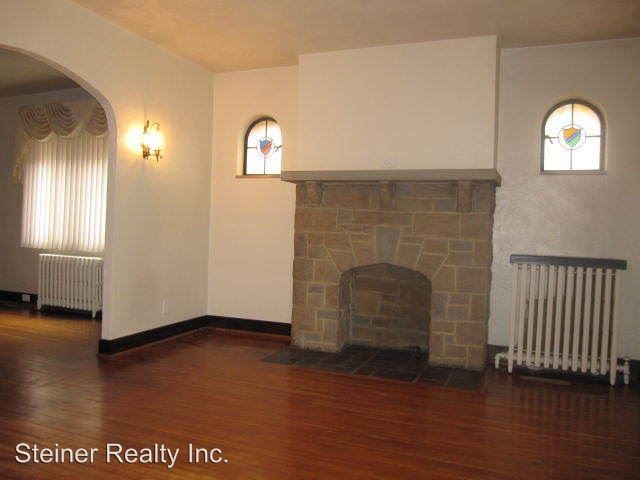 Building Photo - 117 Oakview Ave