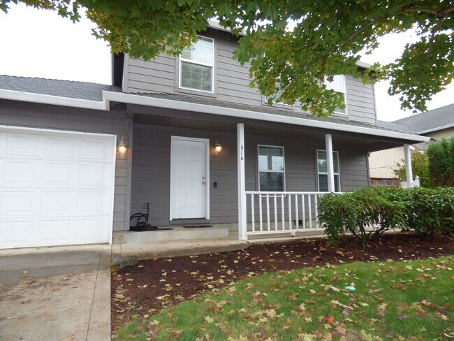 Foto del edificio - 3 bed 2.5 bath House in Stayton!! Close to...