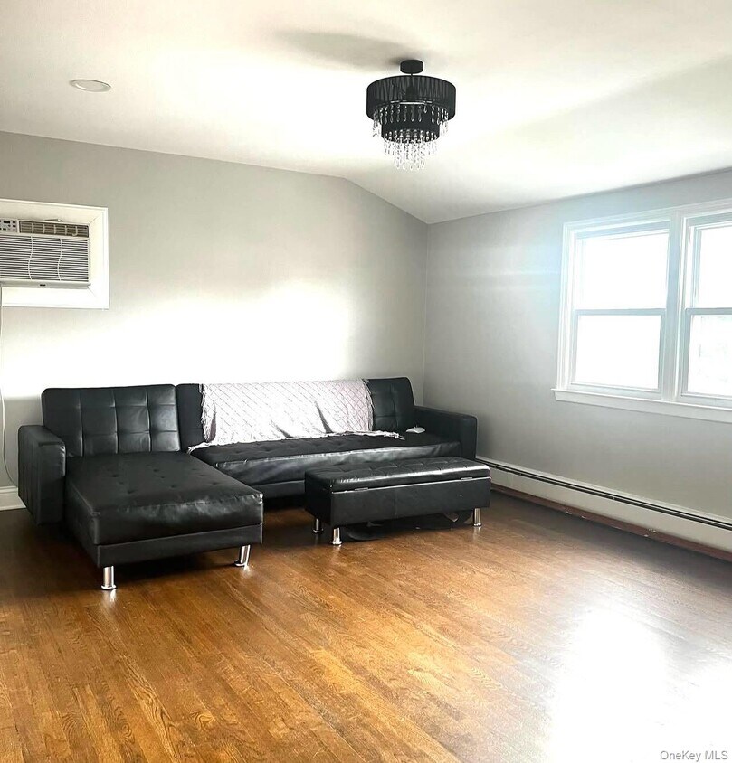 Foto principal - 182 Bennett Ave