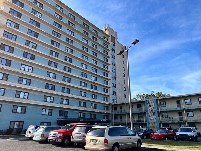 Foto del edificio - Updated first floor 1BR condo on Bardstown...