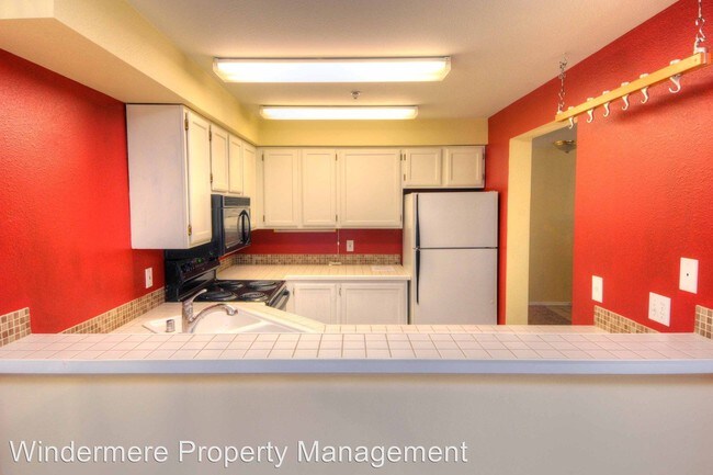 Foto del edificio - 19404 Bothell Way NE