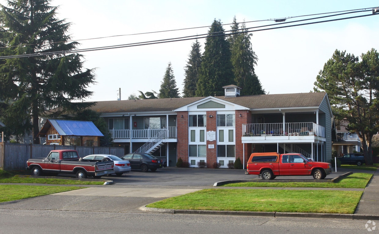 Building Photo - Whitwood Manor Apartments