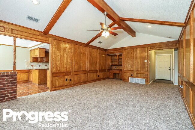 Foto del edificio - 7921 Buttercup Cir N