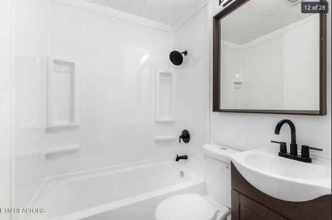 Foto del edificio - 3822 Hampton Ave