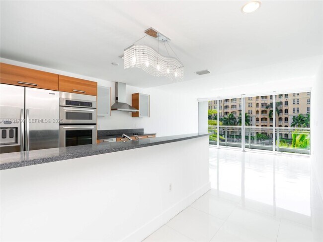 Foto del edificio - 2950 NE 188th St