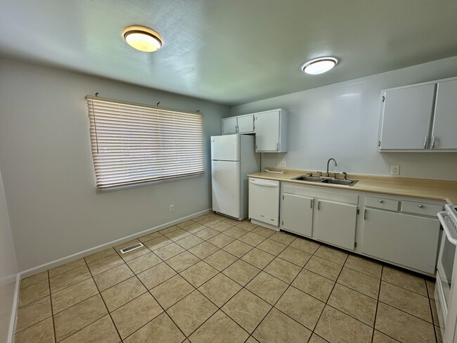 Building Photo - 7685 S 2550 W