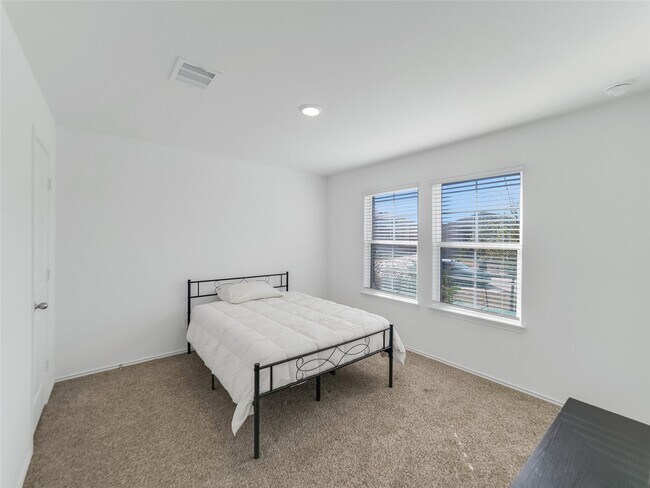 Foto del edificio - 40422 Basalt Elm Rd