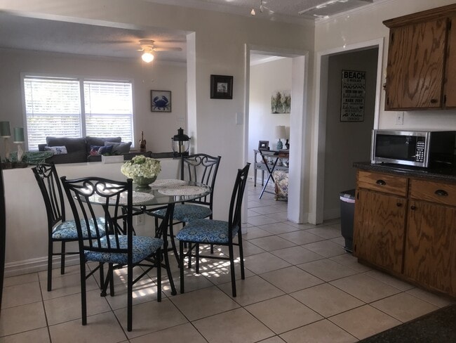 Photo - 818 Mccune Ct House