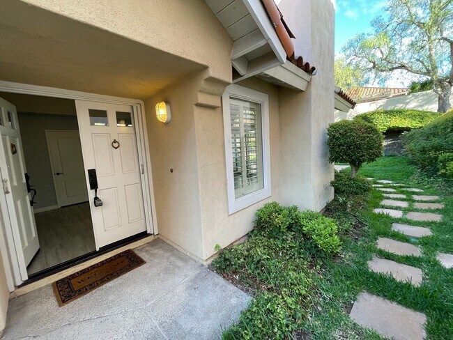 Foto del edificio - Bernardo Village: Single-level 3 bedroom, ...