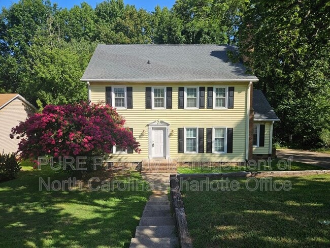 Photo - 9211 Robert Frost Ln House