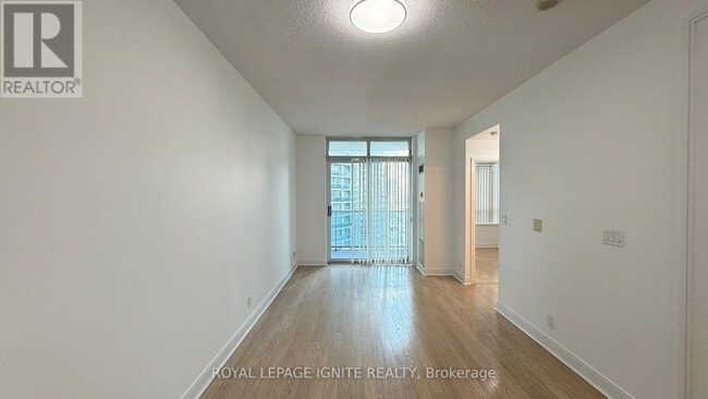 Building Photo - 90 Absolute Ave