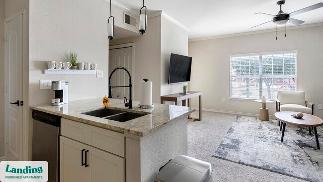 Foto del edificio - 6101 N Riverside Dr