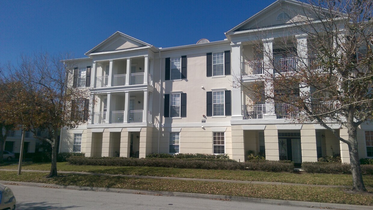 Primary Photo - 215 Longview Avenue