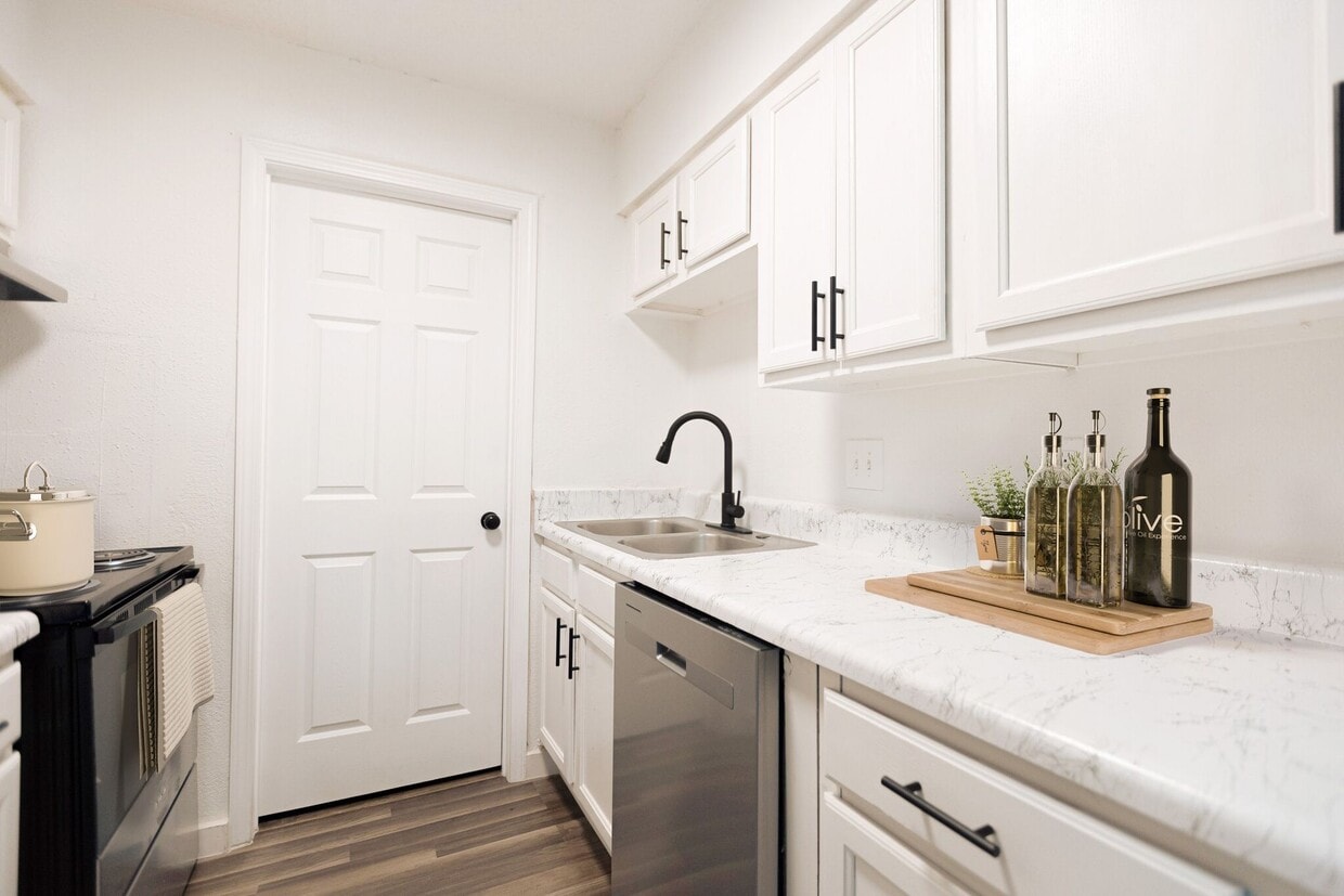 Foto principal - Adar at Golden Gate