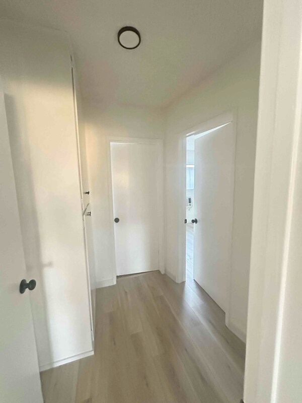 Foto principal - 8100 Owensmouth Ave