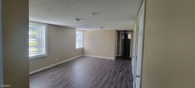 Building Photo - 4 br, 1 bath Duplex - 303 13th Avenue Sout...