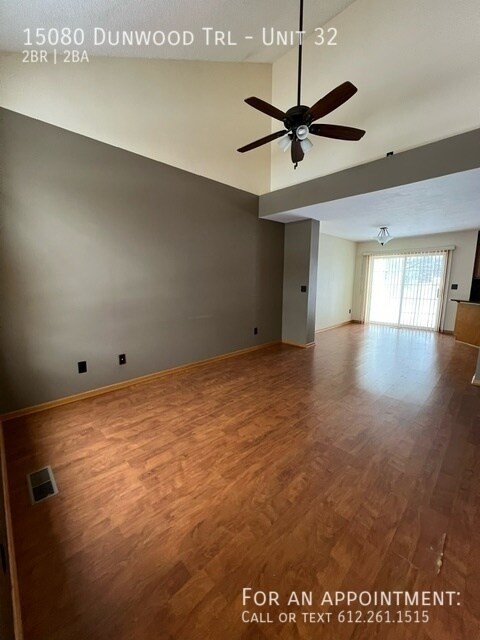 Foto del edificio - 15080 Dunwood Trail