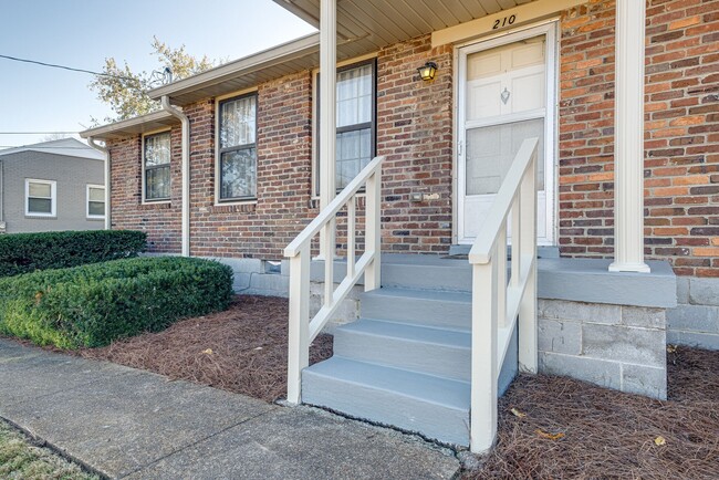 Building Photo - 210 Eldon Ct
