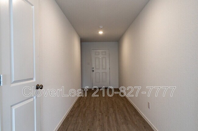 Foto del edificio - 14018 Piglet Trl