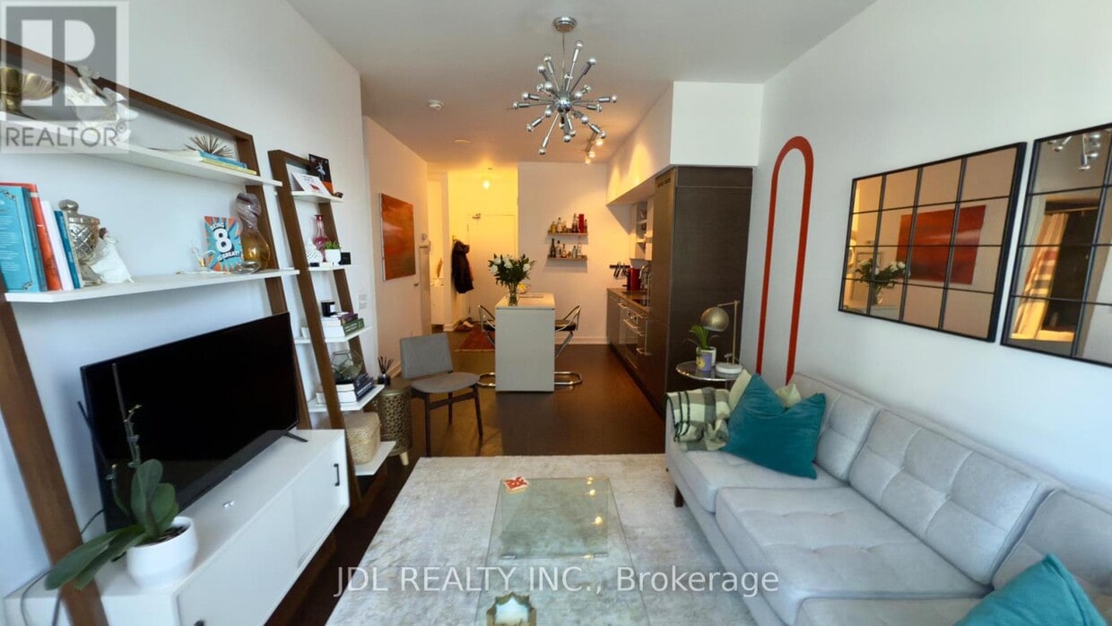Photo principale - 1030-1030 King St W