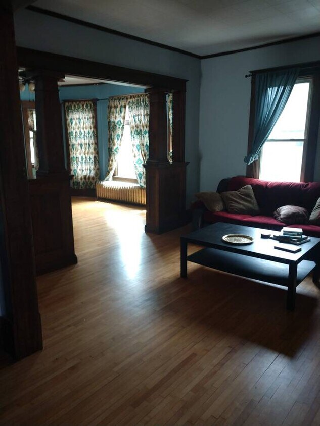 Living & Diningroom - 3245 22nd Ave S