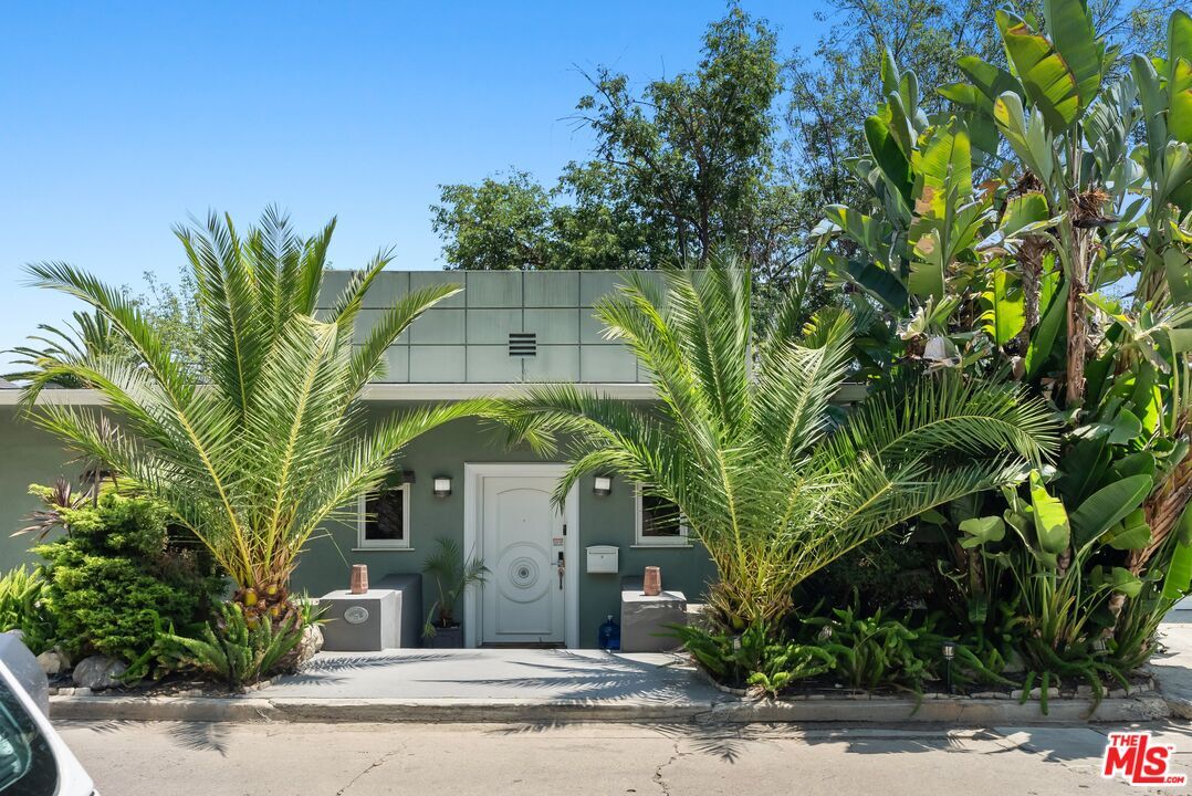 Foto principal - 6630 Whitley Terrace