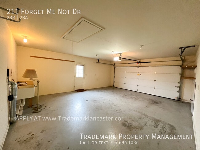 Building Photo - Nice 2 Bedroom Rancher