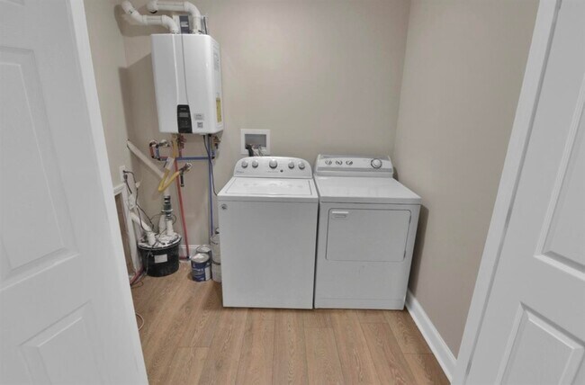 Foto del edificio - 73 Willow Tree Cir