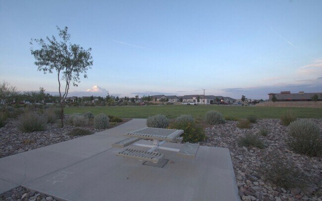Building Photo - 12729 Methley Ave