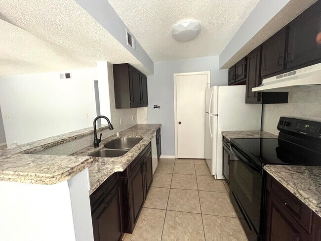 Building Photo - 815 Boynton Beach Blvd