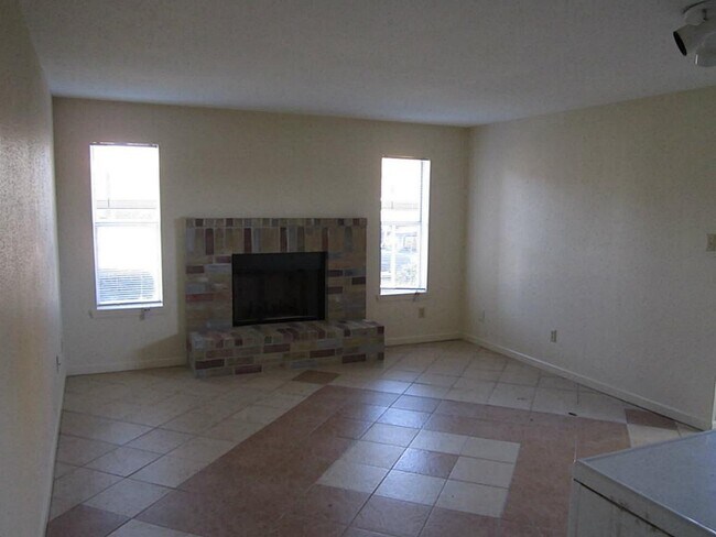 Foto del edificio - 10555 Turtlewood Ct