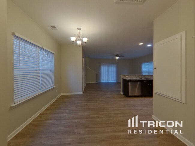 Foto del edificio - 112 Wainscot Oak Ln