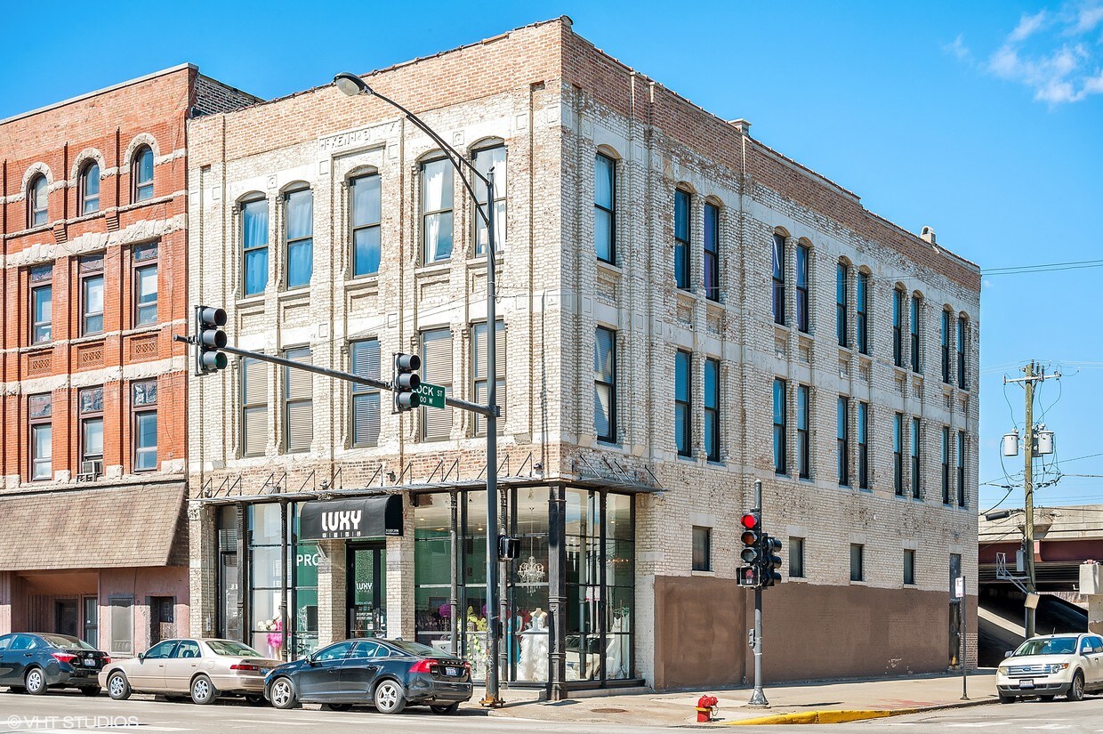 Primary Photo - 3000 S Archer Ave