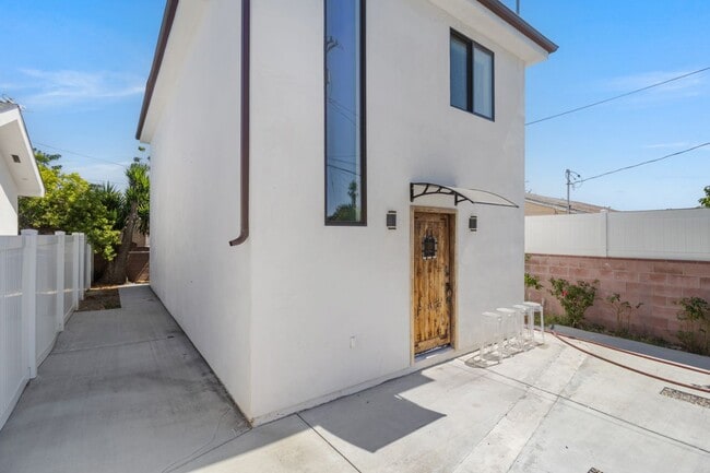 Building Photo - 7754 Ben Ave