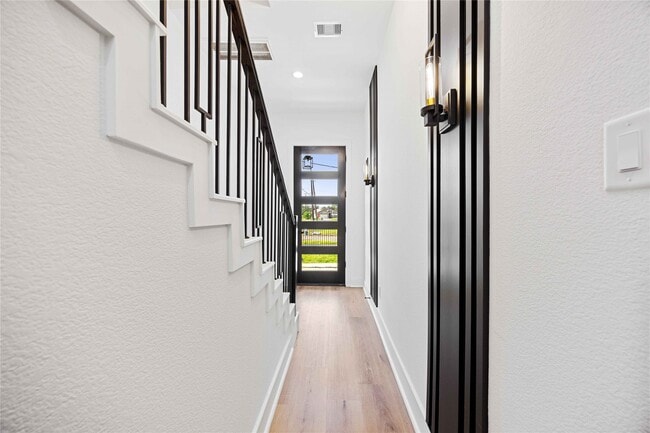 Foto del edificio - 4125 Shelby Cir