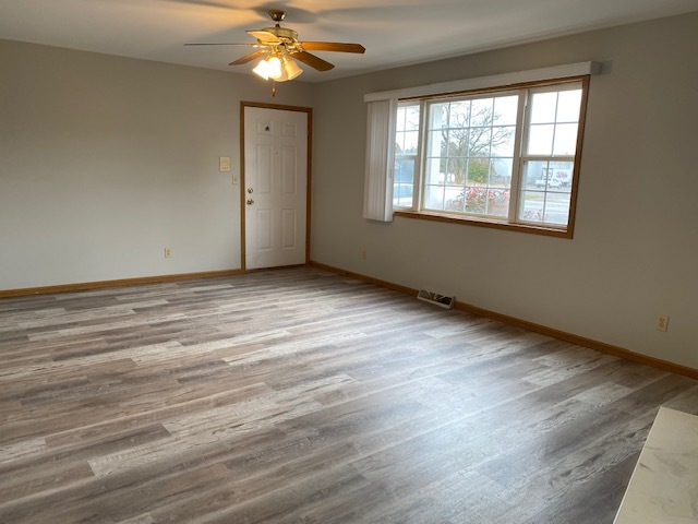 Foto del edificio - 1615 Firestone Ln