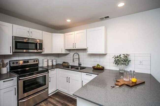 Building Photo - 3126 N 39th St