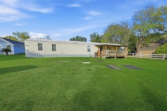 Building Photo - 22106 Maplewood Dr