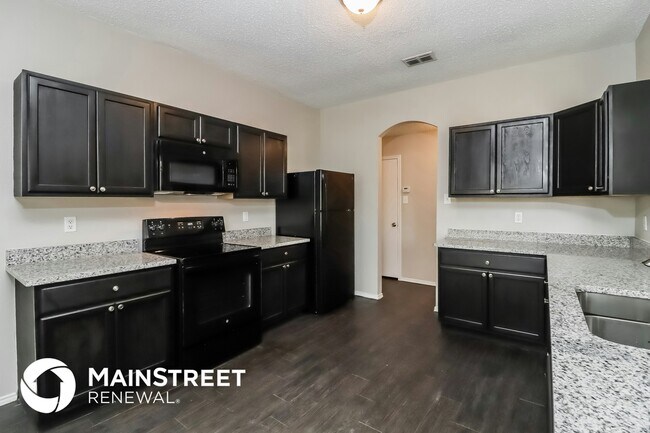 Foto del edificio - 305 Arbor Glen Dr