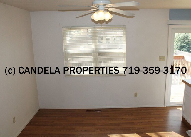 Building Photo - 6055 Del Rey Dr