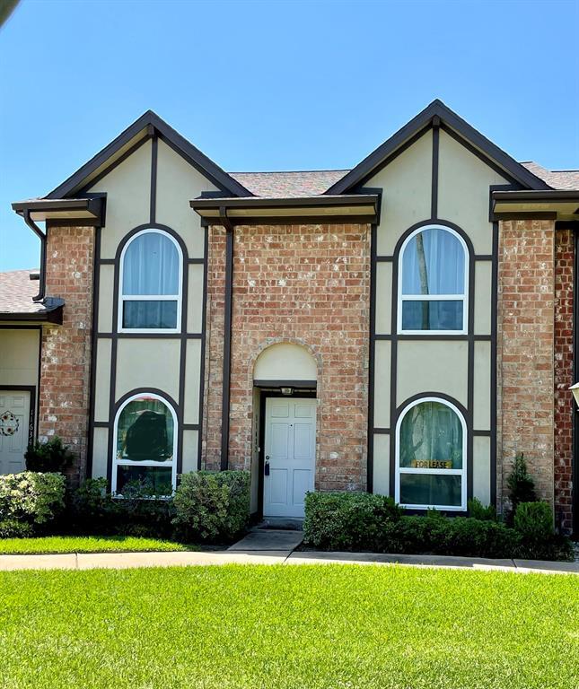 11632 S Kirkwood Rd, Stafford, TX 77477 Condo for Rent in Stafford, TX