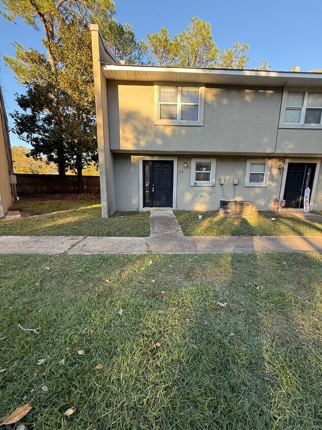 Foto principal - 1625 Martin Bluff Rd