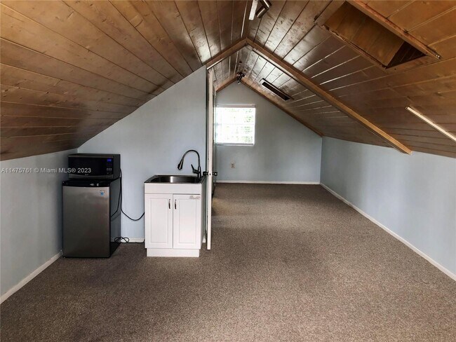 Building Photo - 5319 Lake Blvd